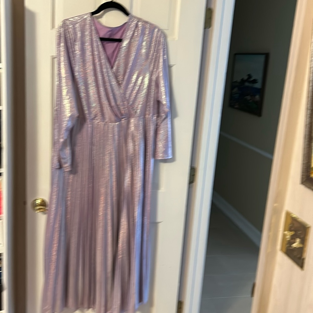EUC,Lavender Irredesant Lightweight LongSleeveKnee length Dress Shoulder2Hem 54”